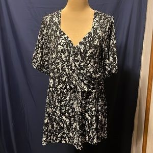 Lane Bryant Floral top size 18/20